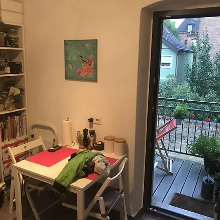Exklusive, Sanierte 2-zimmer-wohnung Mit Balkon Und Einbaukuche In Apartment Heilbronn