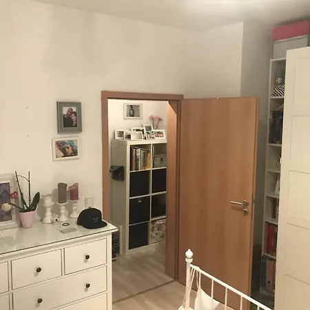 Exklusive, Sanierte 2-zimmer-wohnung Mit Balkon Und Einbaukuche In *